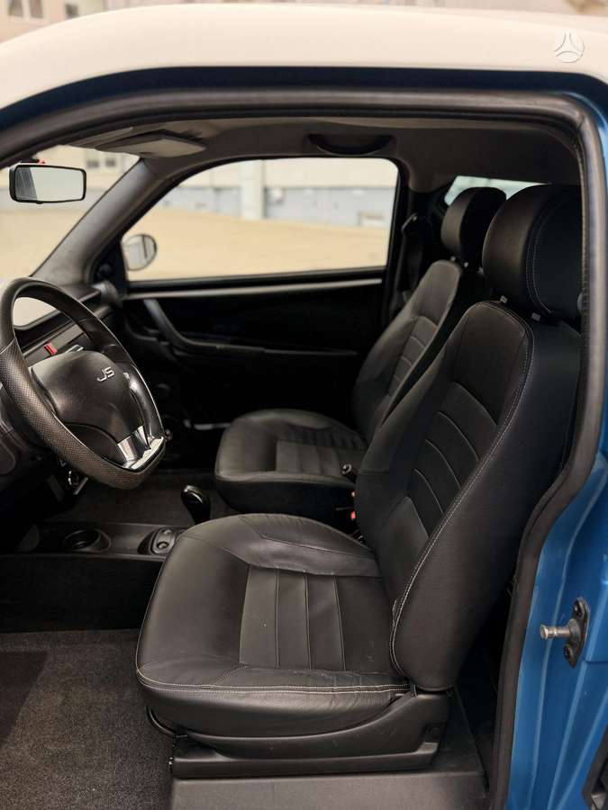 Ligier JS50, hatchback