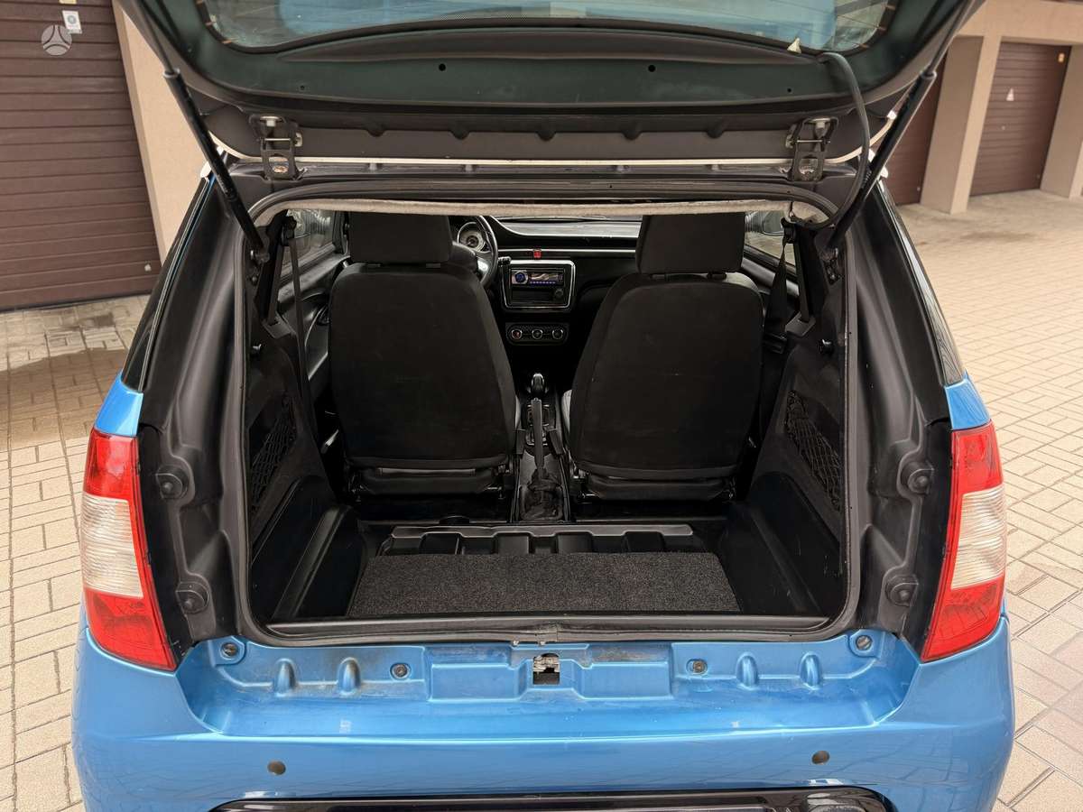 Ligier JS50, hatchback