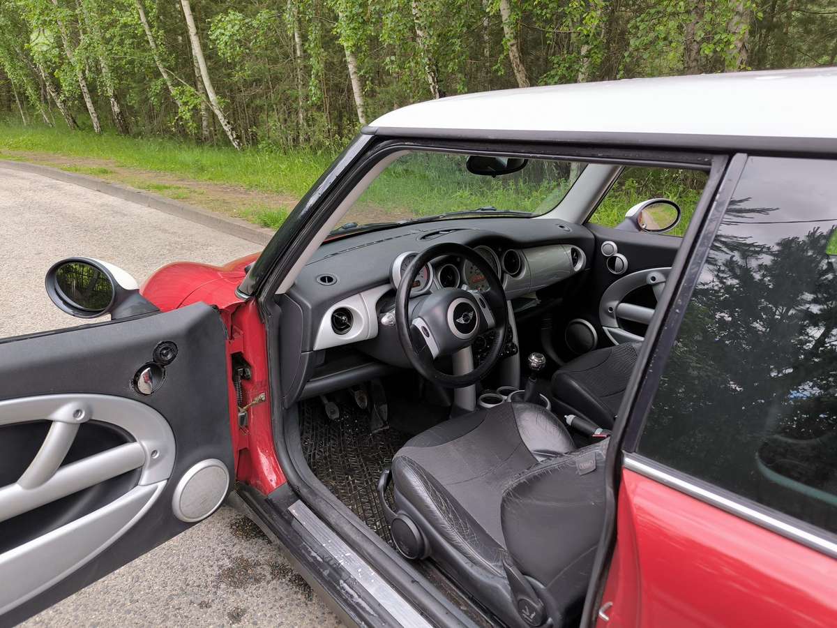 Mini Cooper, 1.6 l., hatchback
