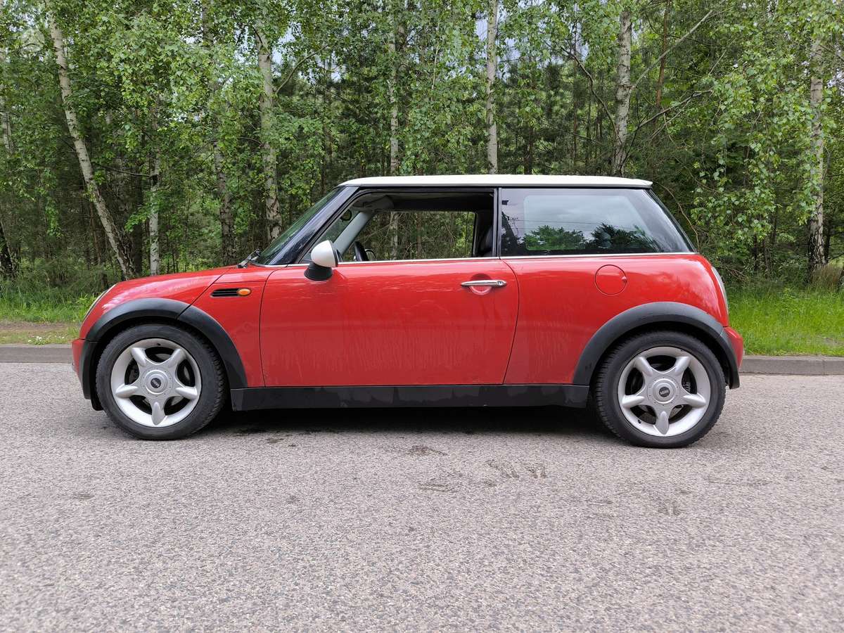 Mini Cooper, 1.6 l., hatchback