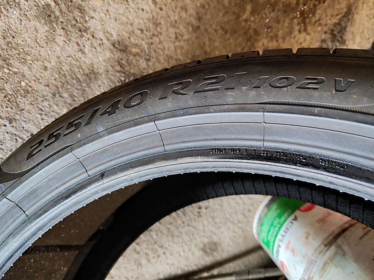 Pirelli, vasarinės 255/40 R21