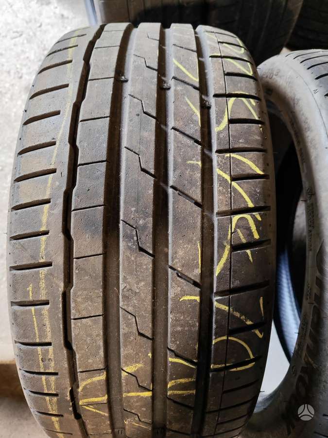 Hankook, летние 235/40 R19