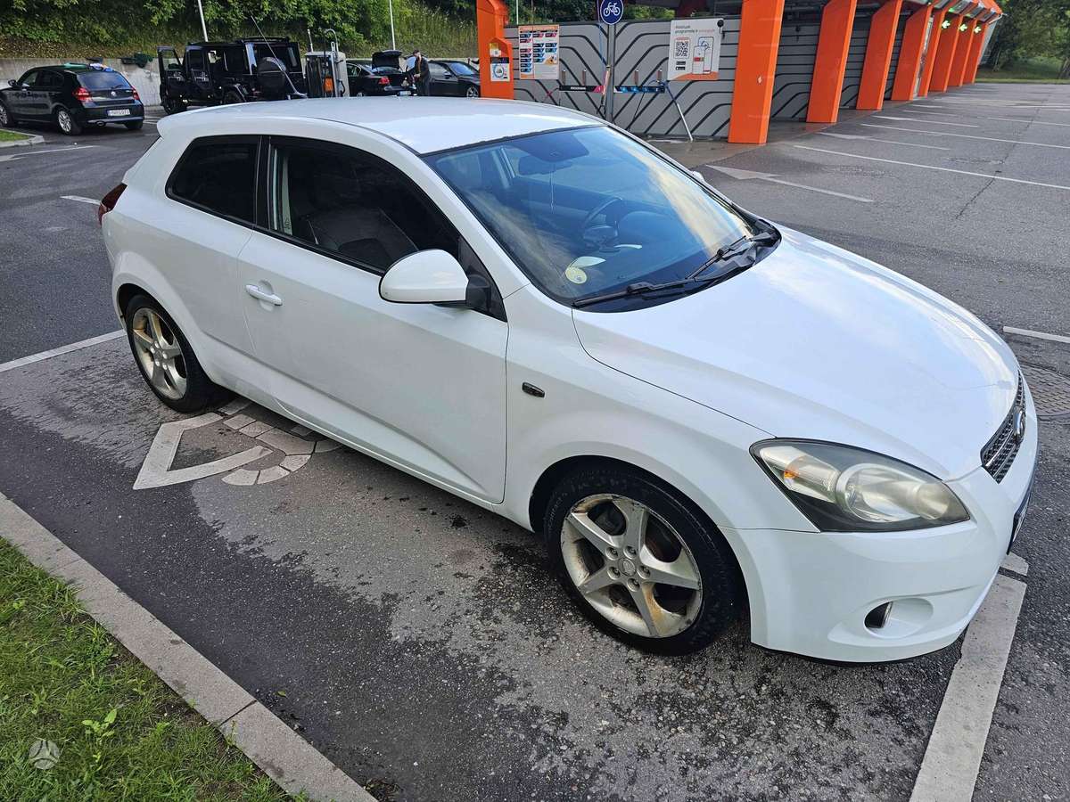 Kia Ceed, 2.0 l., hatchback