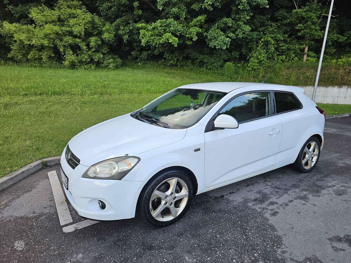 Kia Ceed, 2.0 l., hatchback