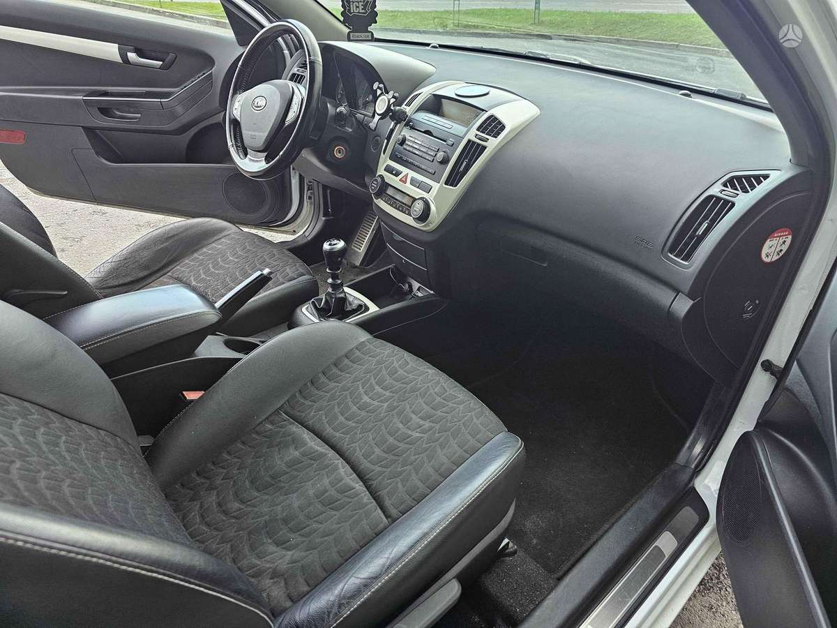 Kia Ceed, 2.0 l., hatchback