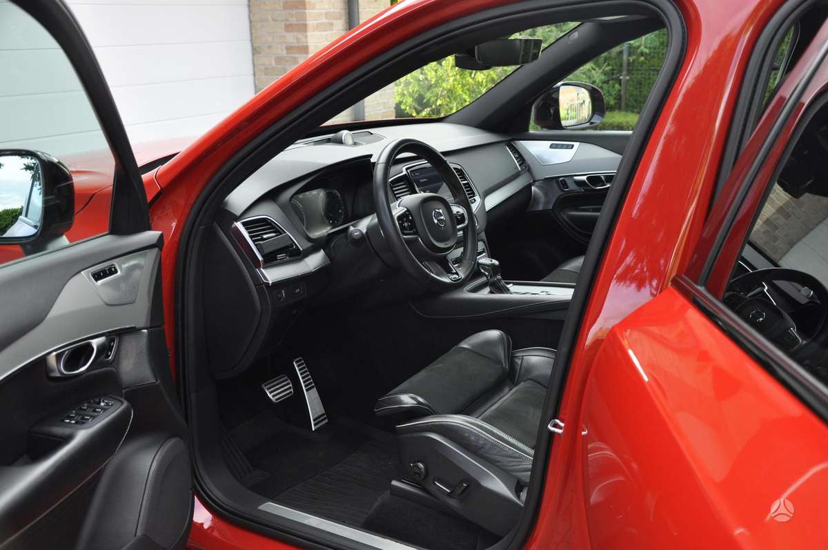 Volvo XC90 - 10
