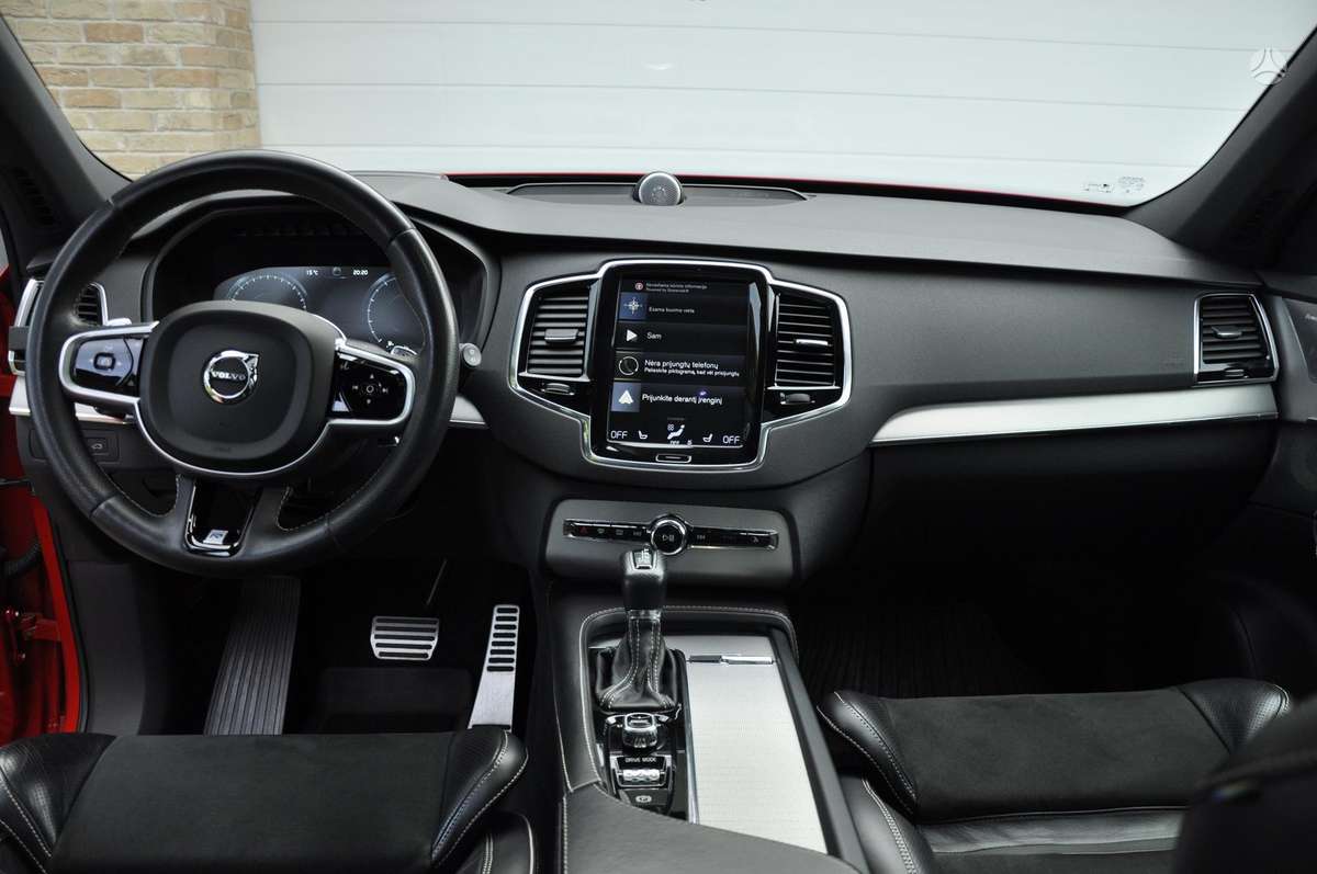 Volvo XC90 - 11