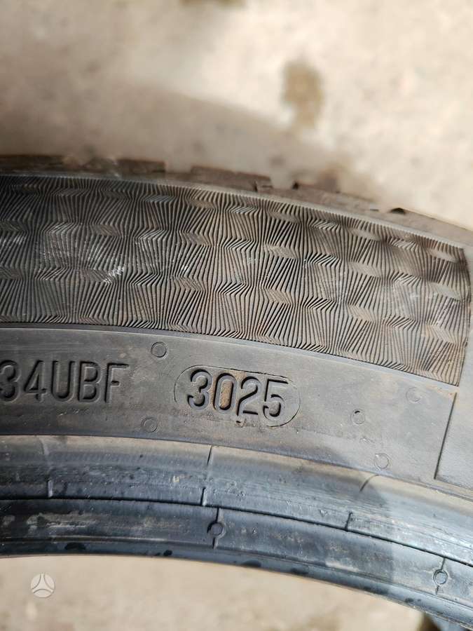 Continental, universalios 245/45 R19