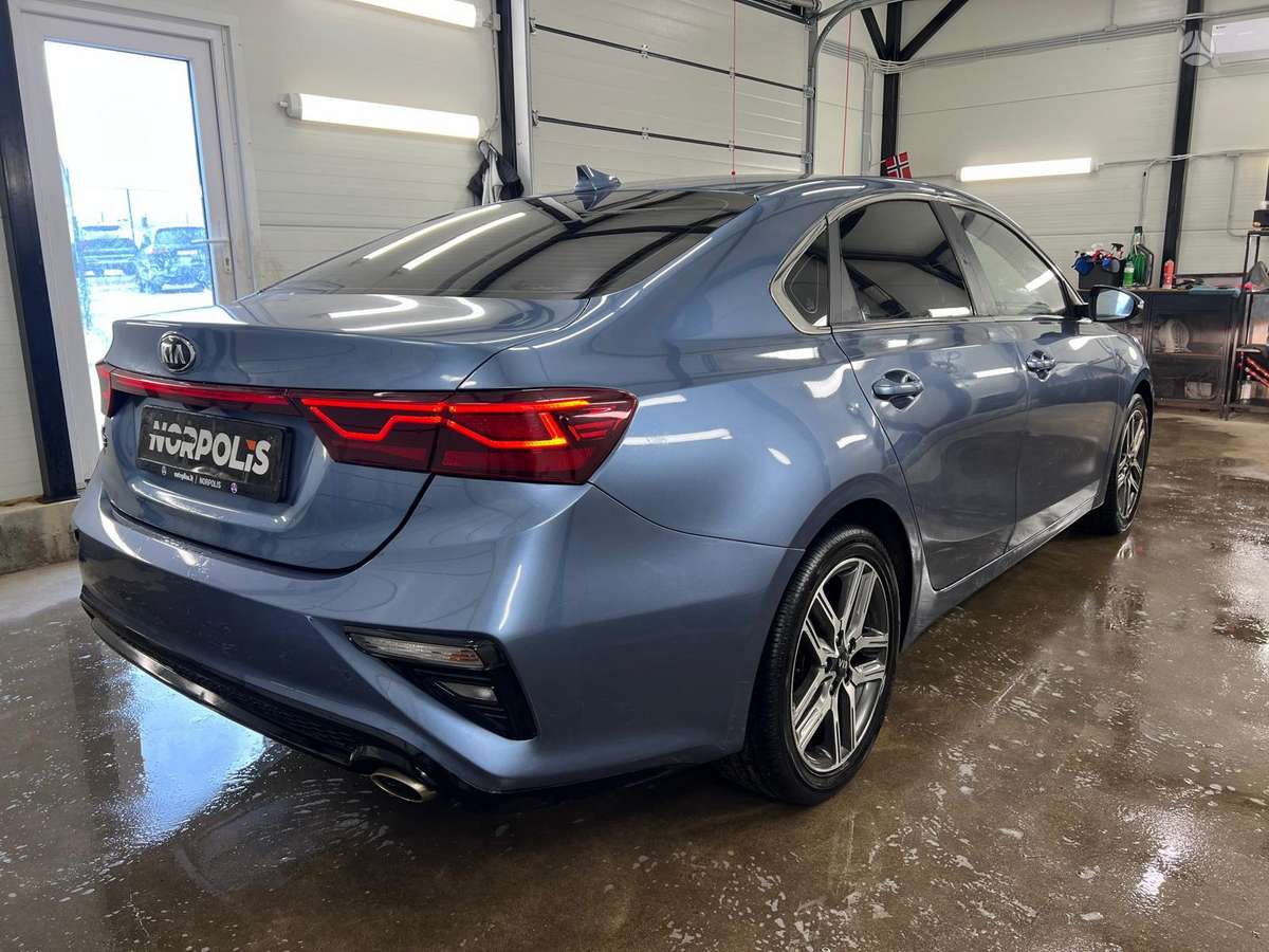 Kia Ceed, 1.6 l., Седан