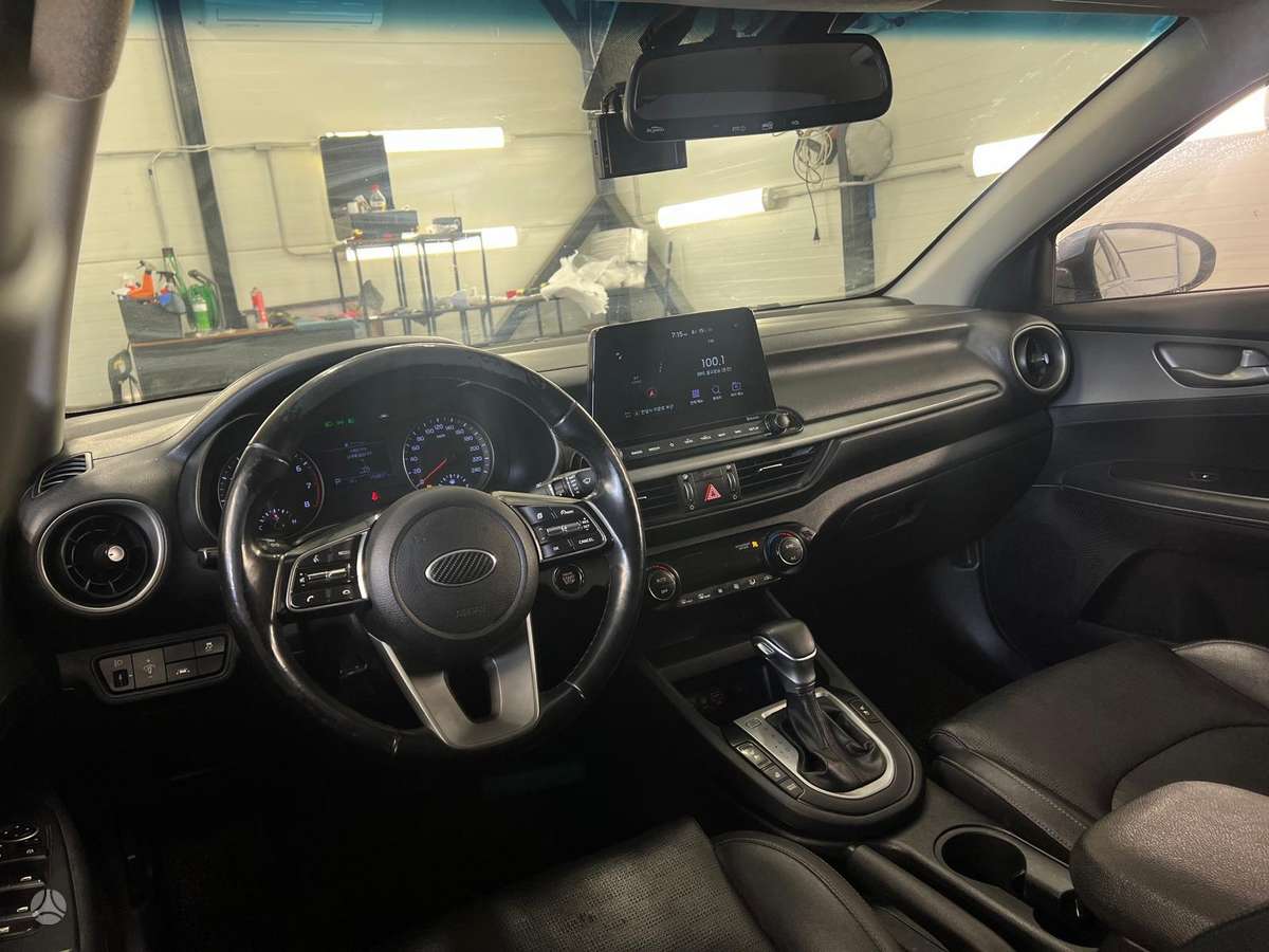 Kia Ceed, 1.6 l., Седан