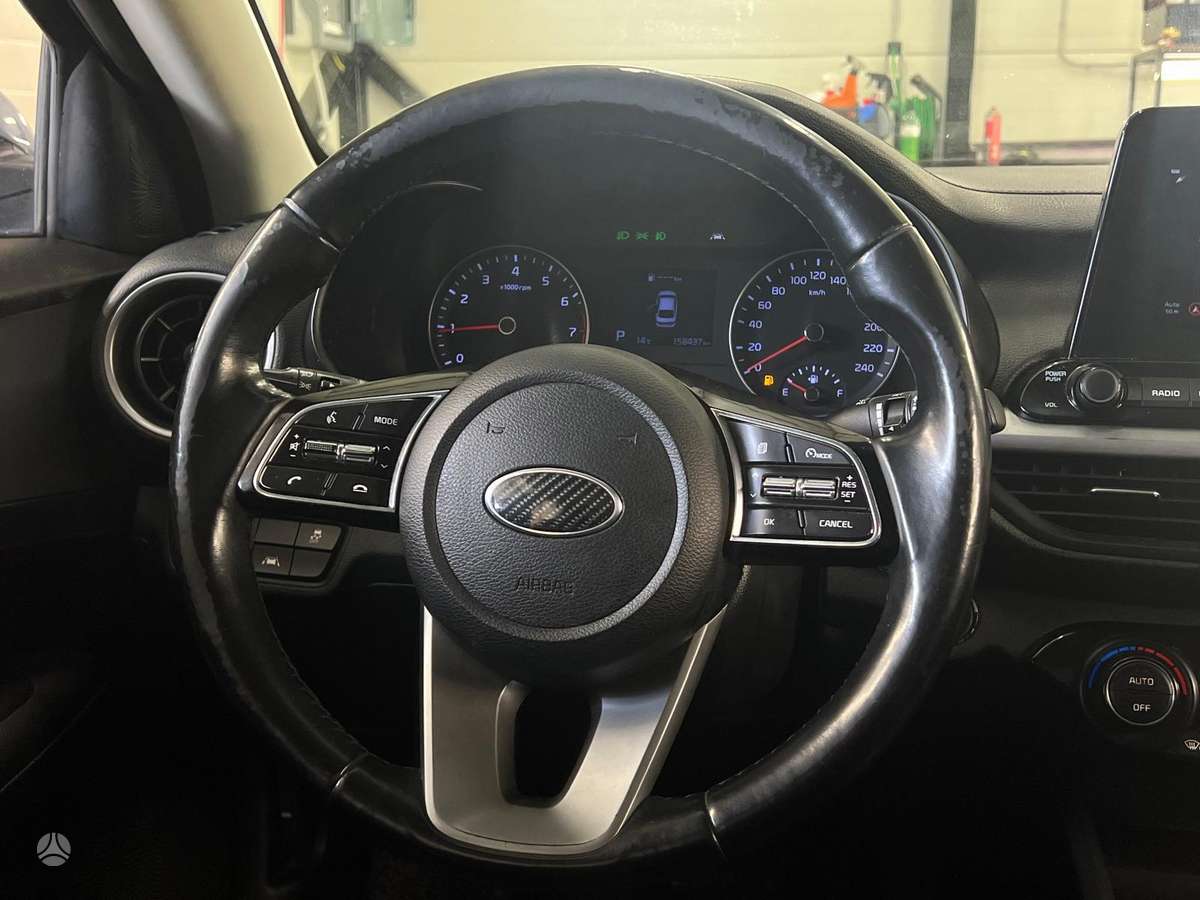 Kia Ceed, 1.6 l., Седан