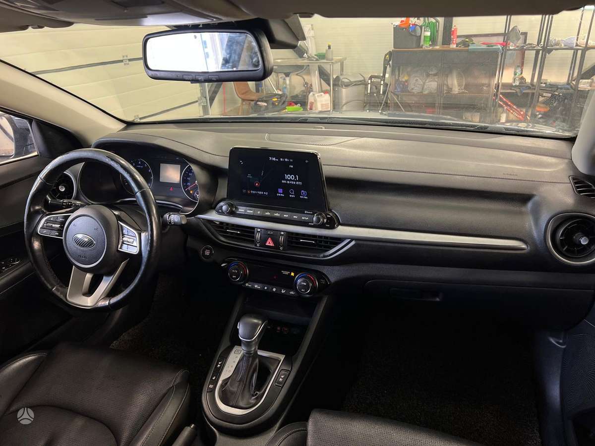 Kia Ceed, 1.6 l., Седан