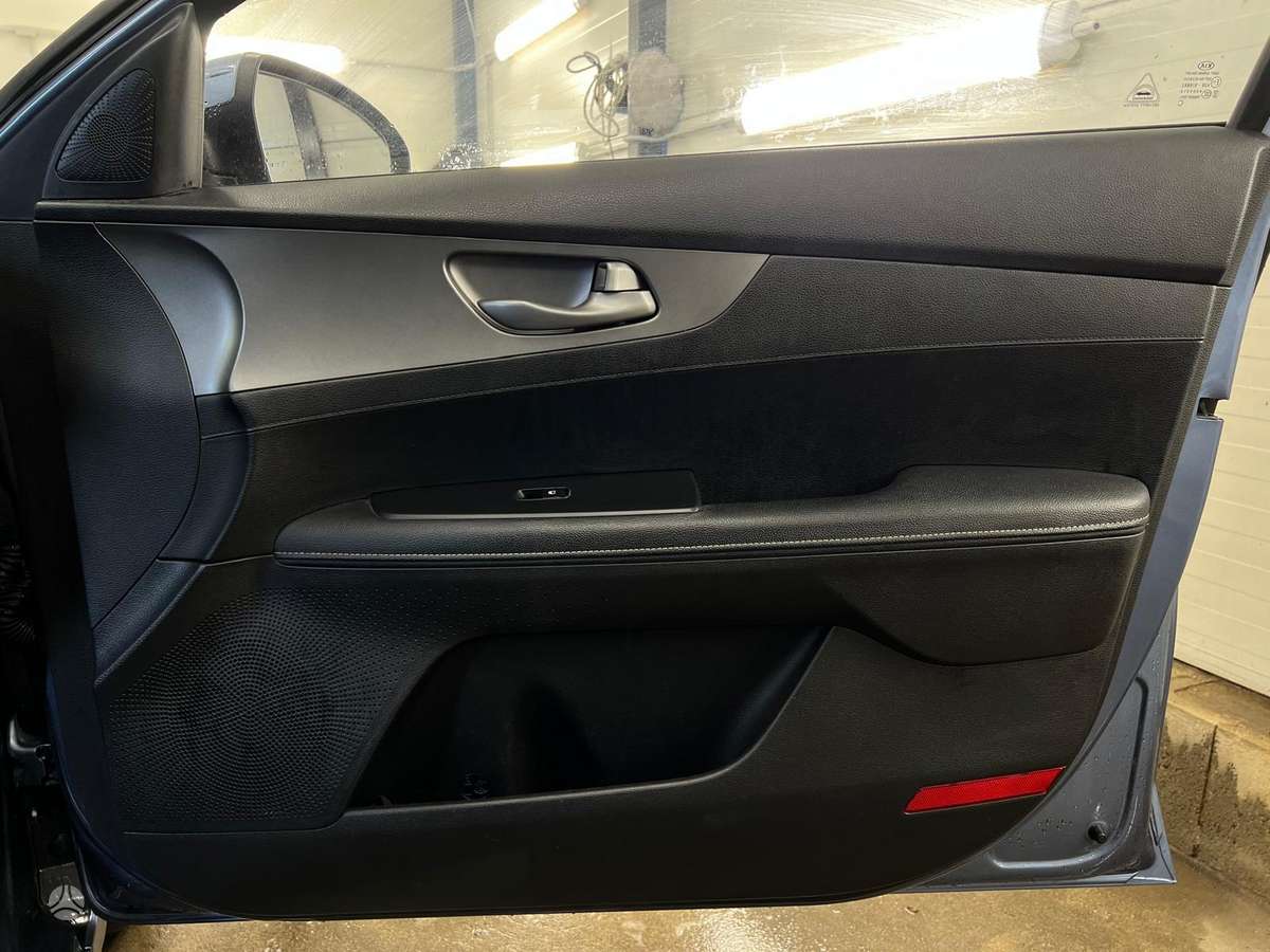 Kia Ceed, 1.6 l., Седан