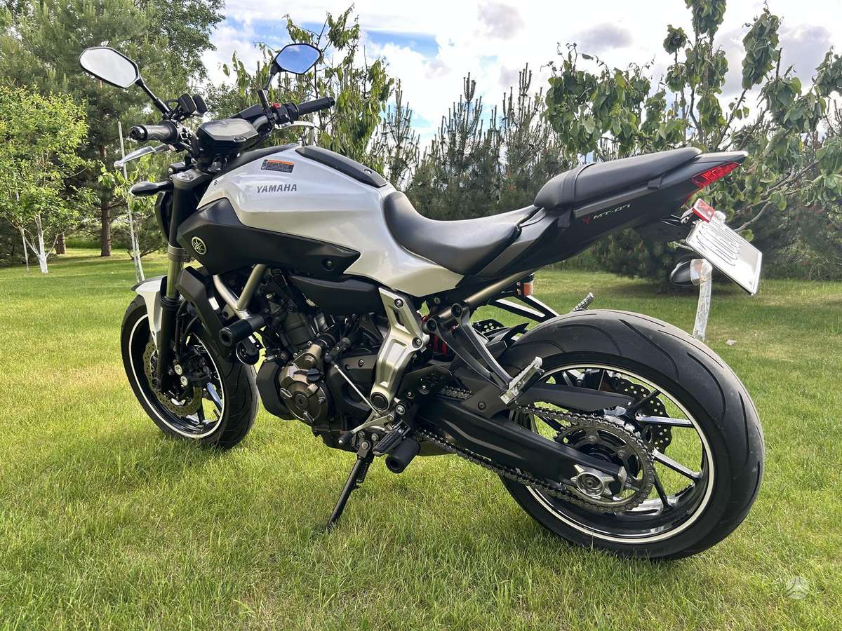 Yamaha MT 07 700cc, street / classic