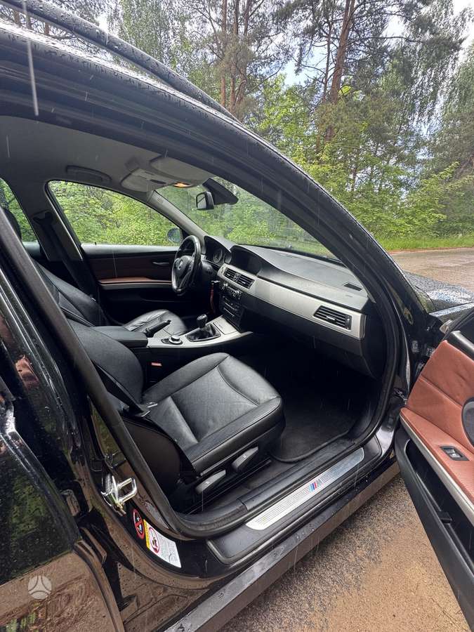 BMW 320, 2.0 l., universalas
