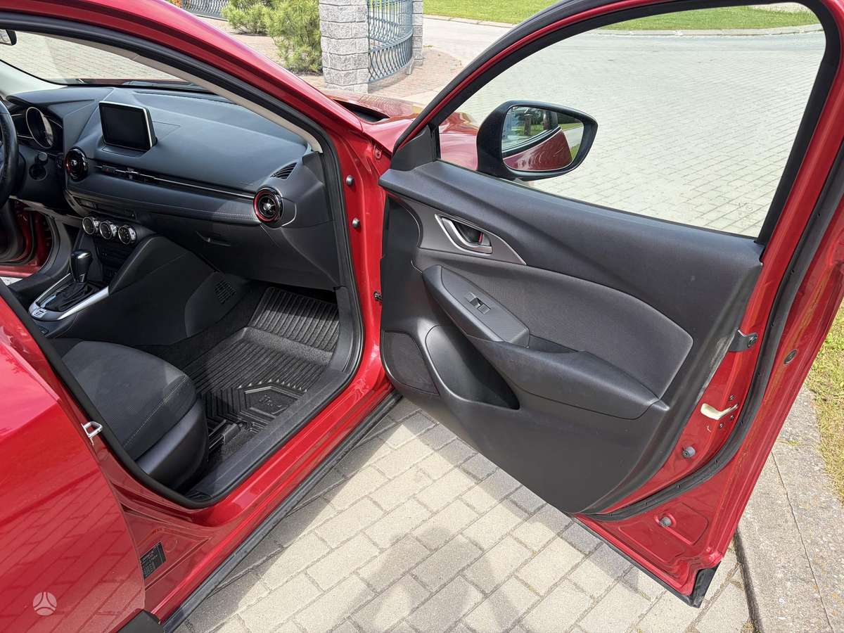 Mazda CX-3, 2.0 l., off-road / crossover