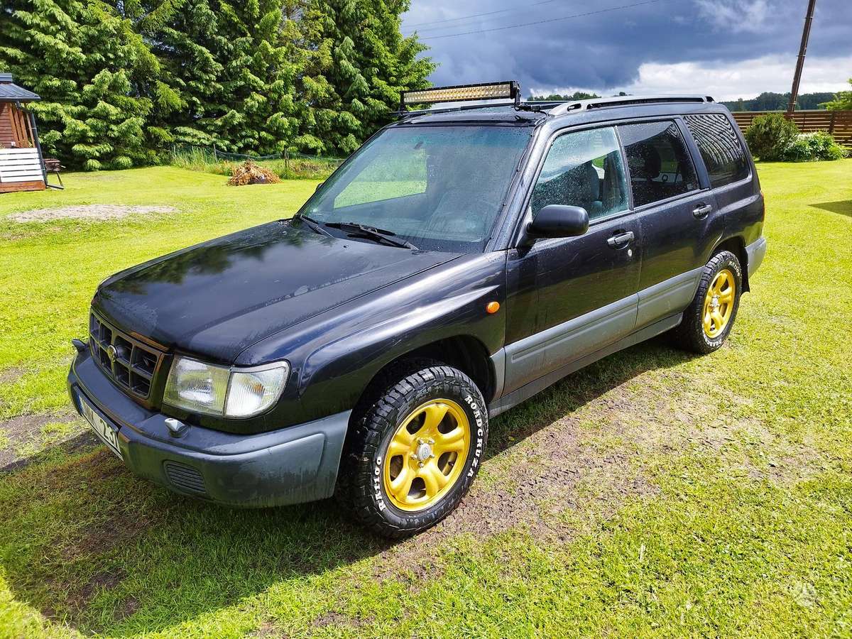 Subaru Forester, 2.0 l., off-road / crossover