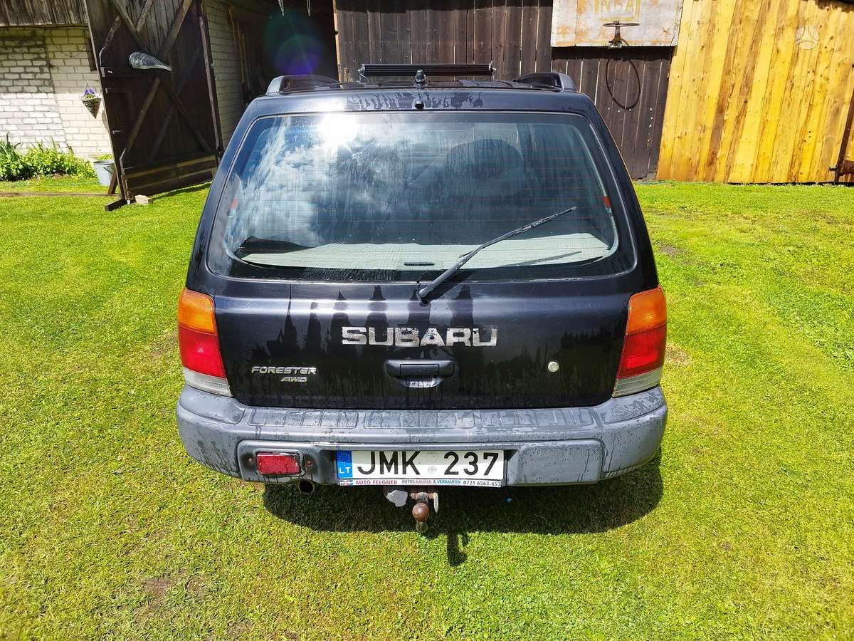Subaru Forester, 2.0 l., off-road / crossover