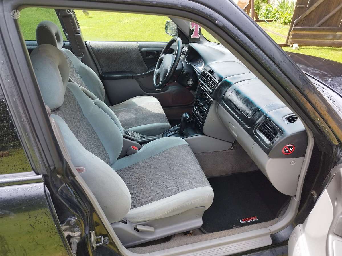 Subaru Forester, 2.0 l., off-road / crossover