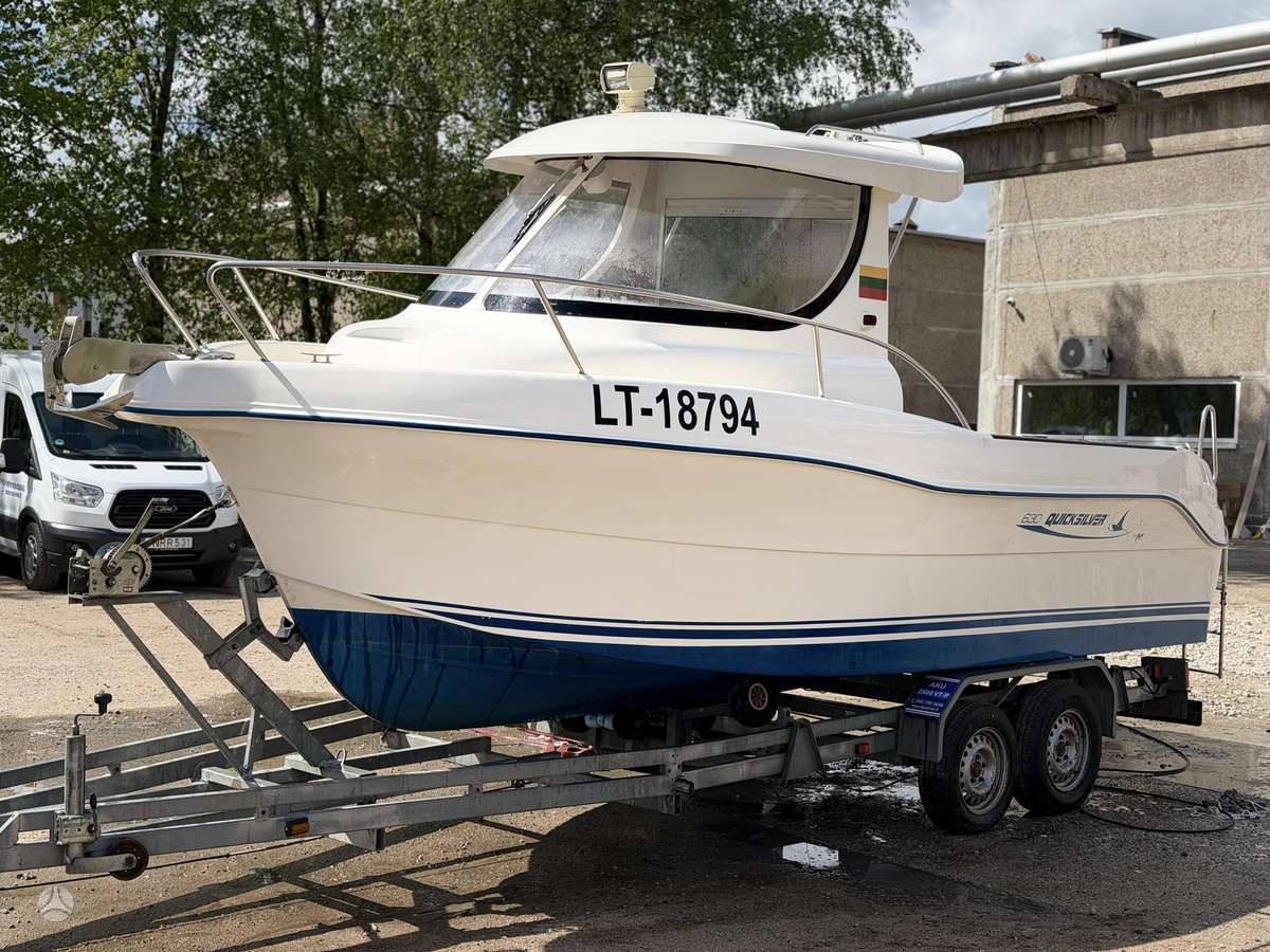 Quicksilver 630 PILOTHAUSE, yachts / cruisers