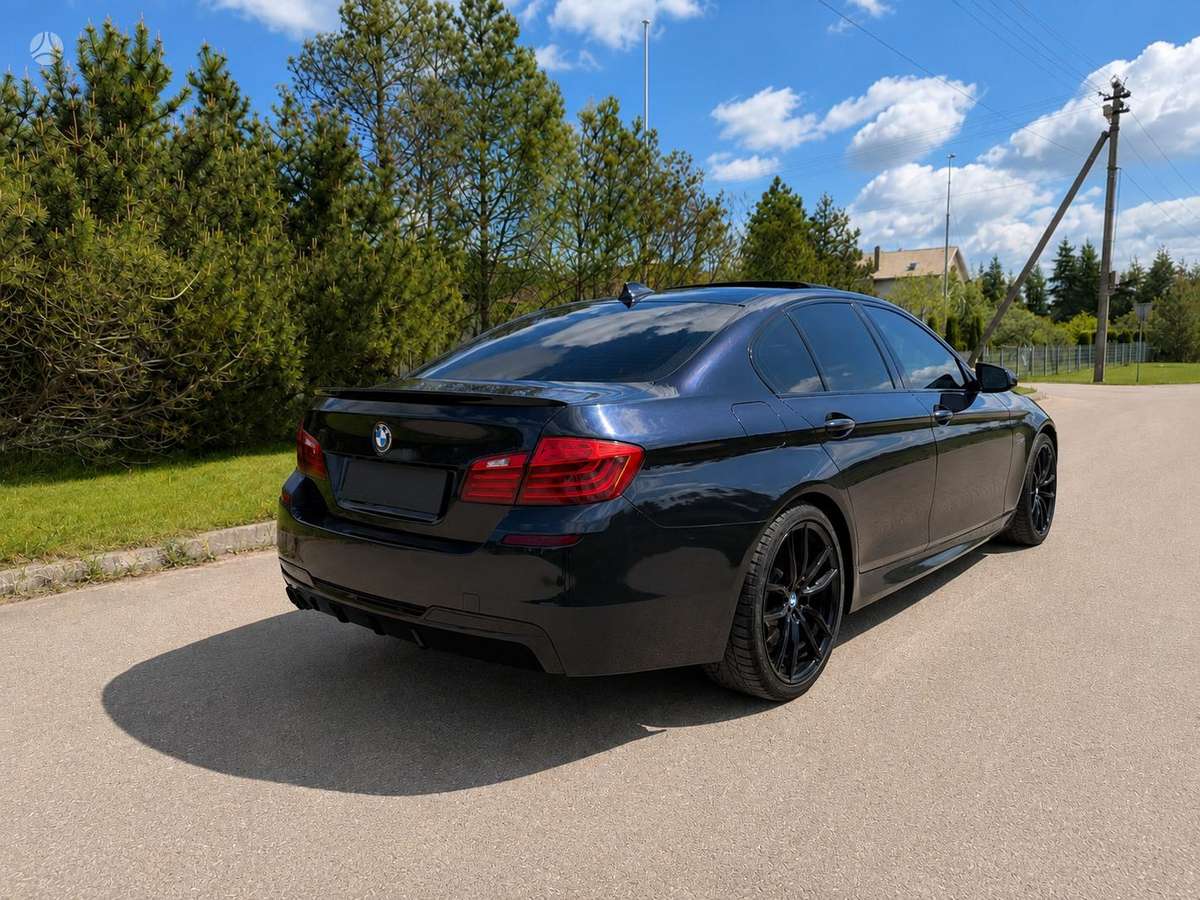 BMW 528, 2.0 l., Седан