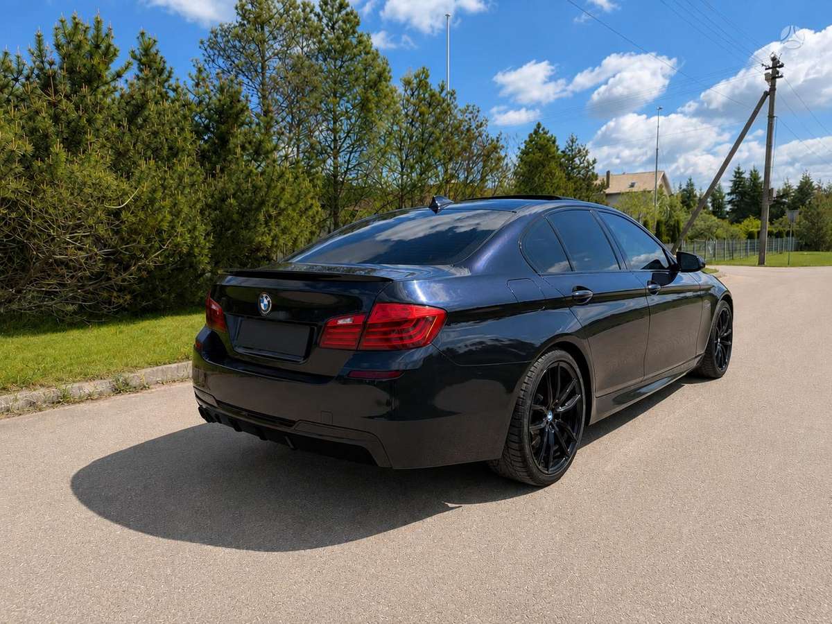 BMW 528, 2.0 l., Седан