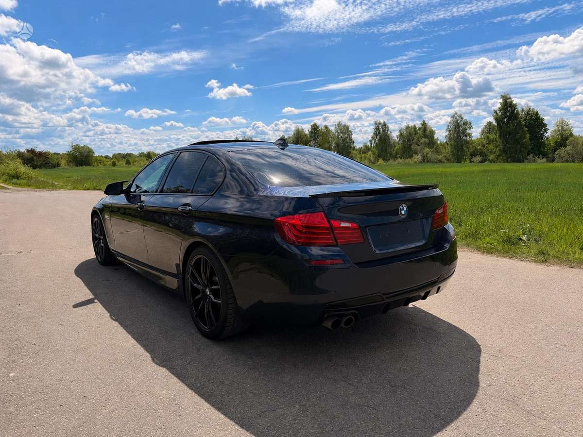 BMW 528, 2.0 l., Седан