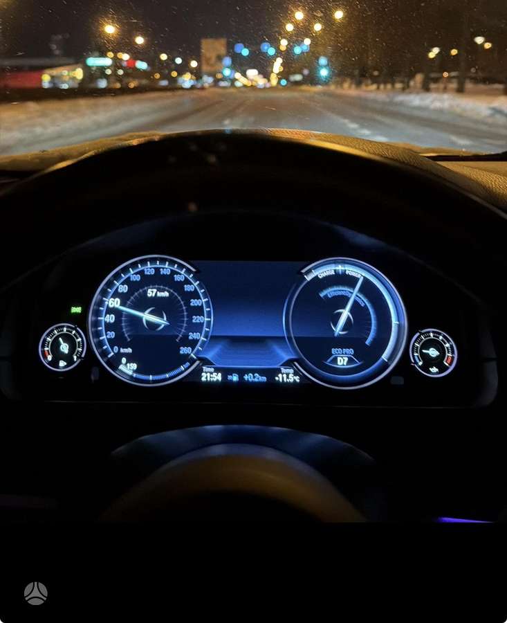 BMW 528, 2.0 l., Седан
