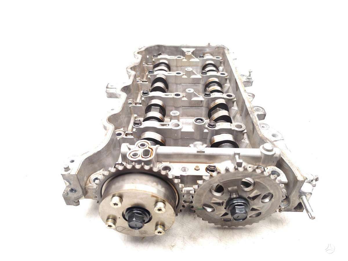 Toyota RAV4 cylinder head