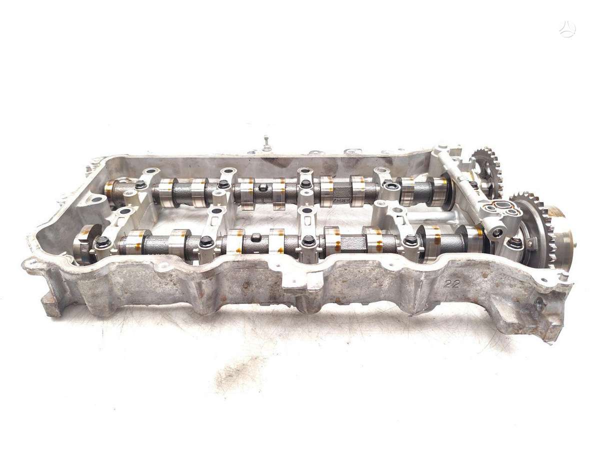 Toyota RAV4 cylinder head
