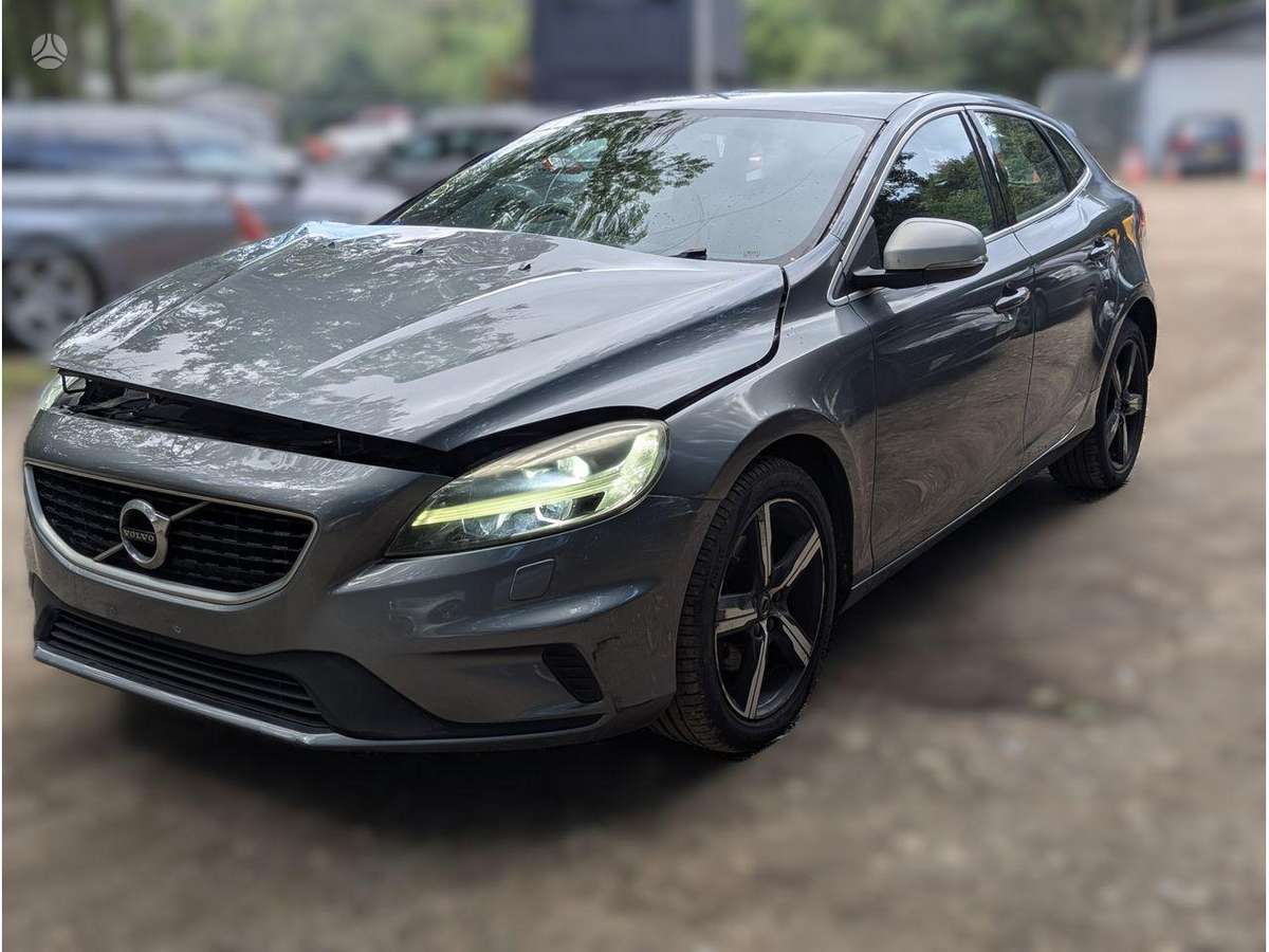 Volvo V40 engine
