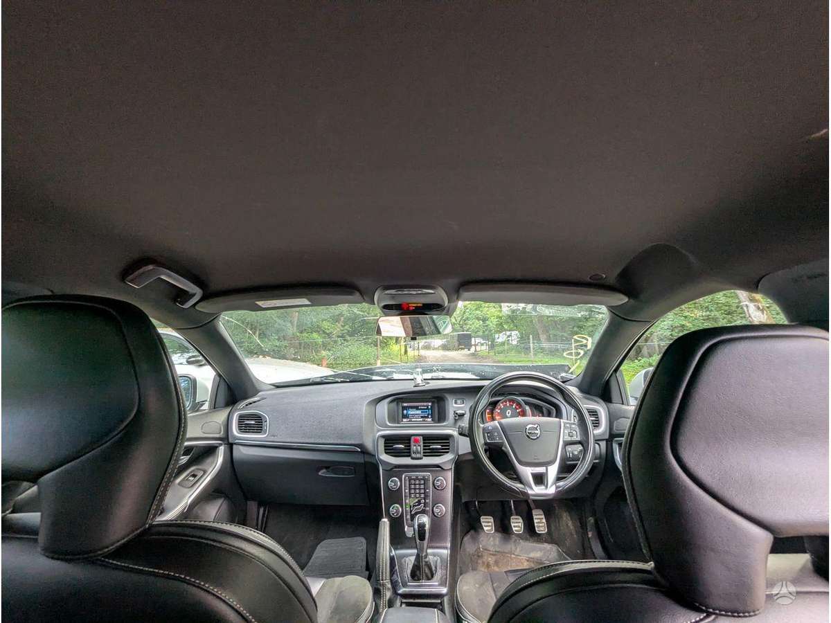 Volvo V40 variklis