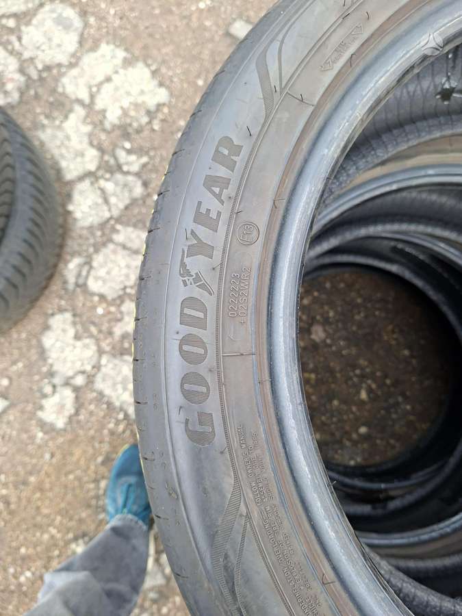 Goodyear, summer 215/50 R18