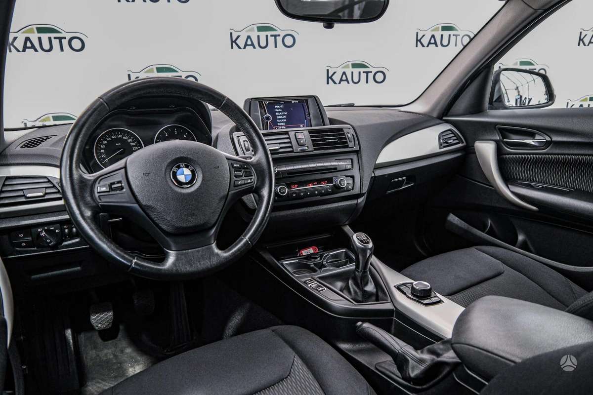 BMW 116, 1.6 l., hatchback