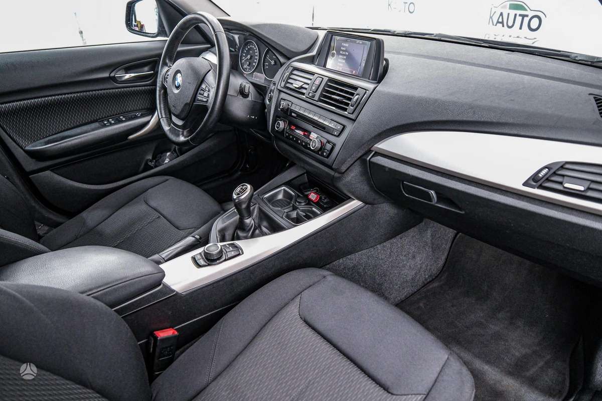 BMW 116, 1.6 l., hatchback