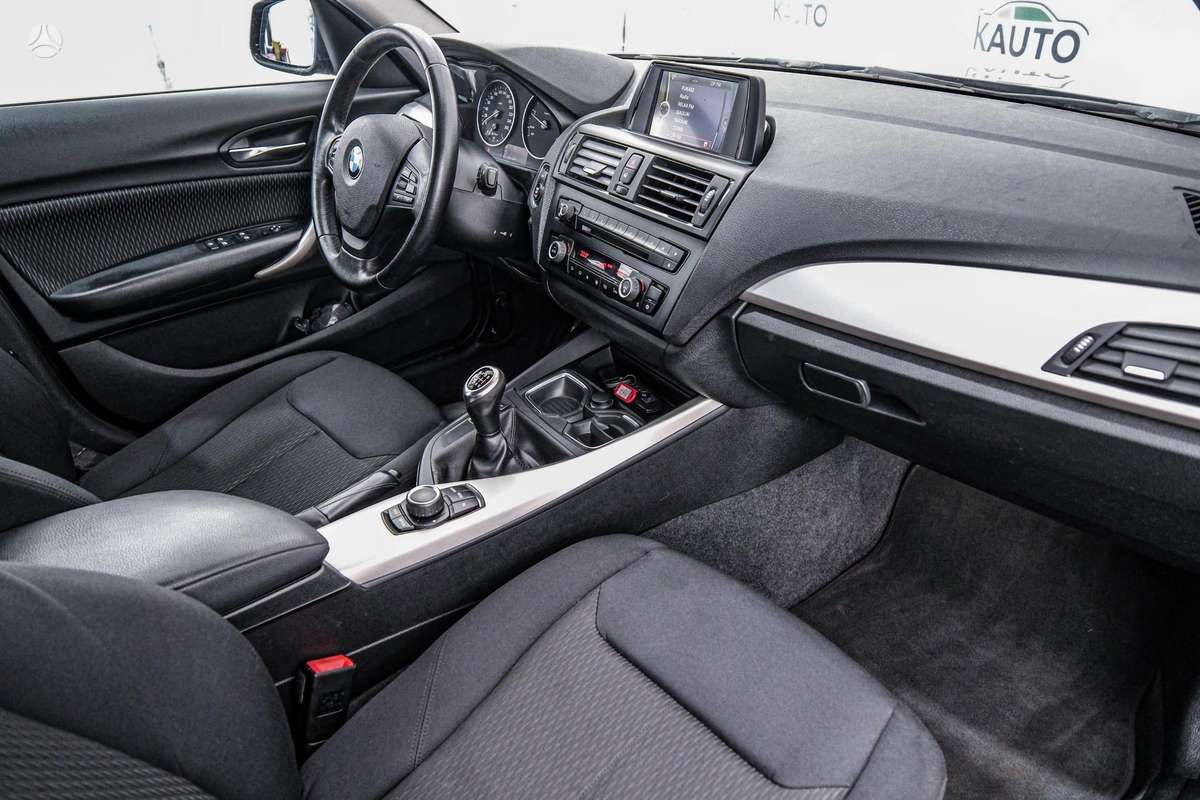 BMW 116, 1.6 l., Хэтчбек