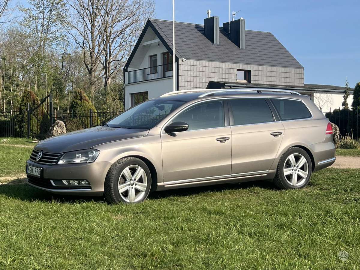 Volkswagen Passat - 1