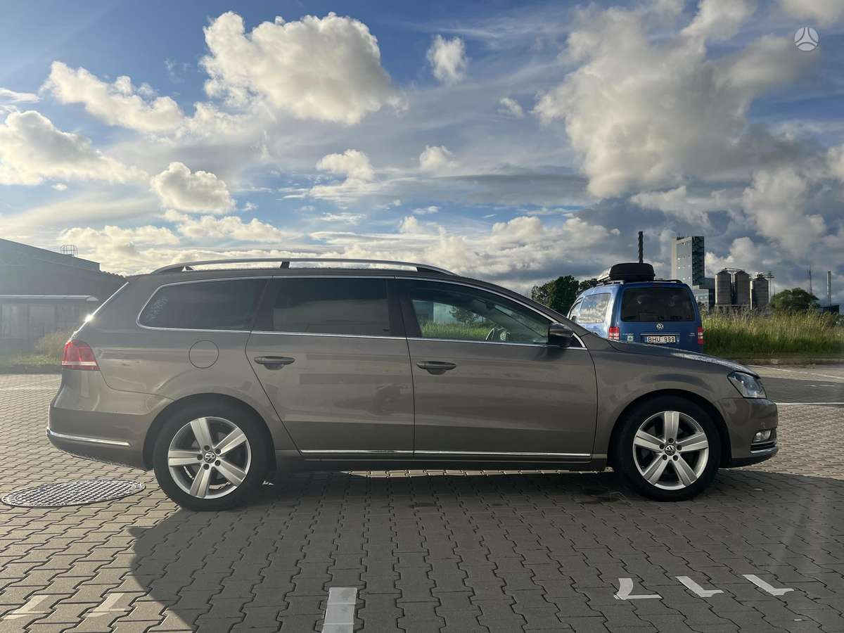 Volkswagen Passat - 4