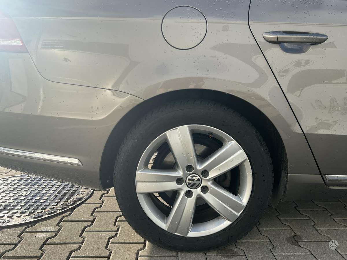 Volkswagen Passat - 6