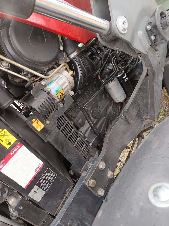 Case MXU135, tractors