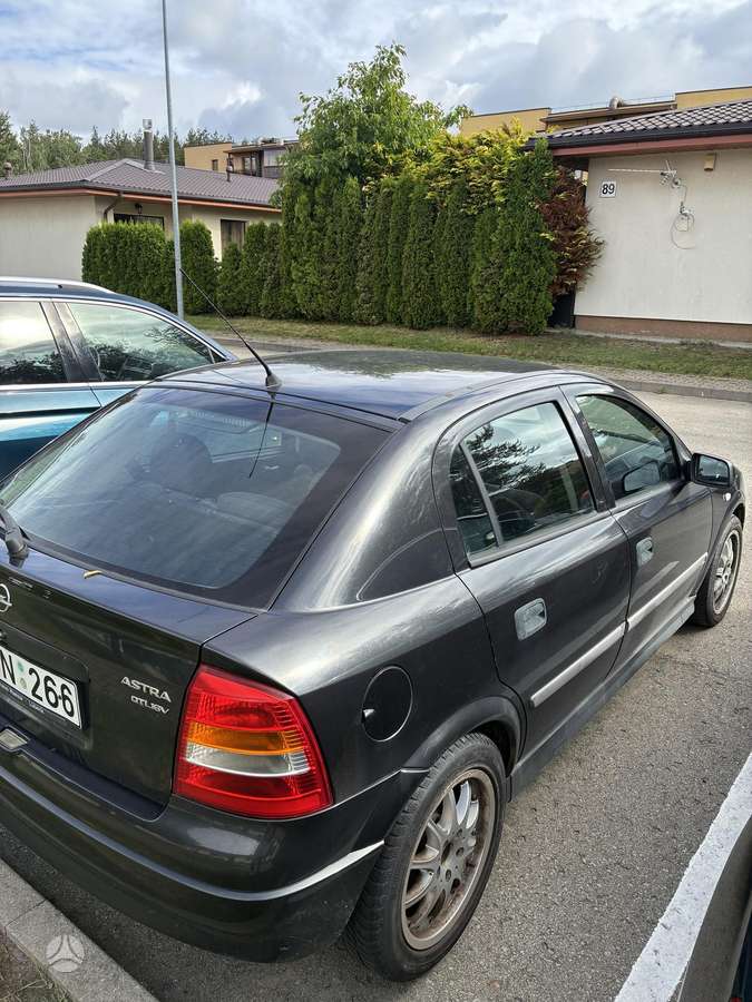 Opel Astra, 2.0 l., hatchback