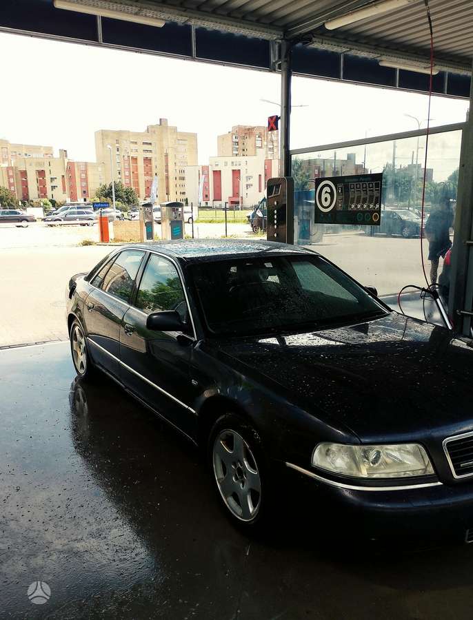 Audi A8, 2.8 l., Седан