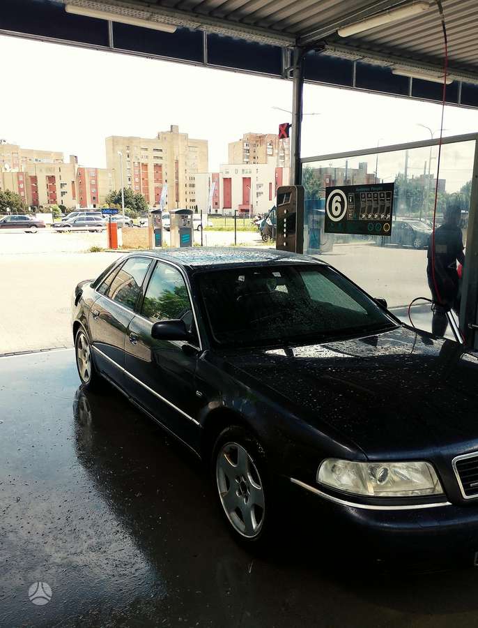 Audi A8, 2.8 l., Седан