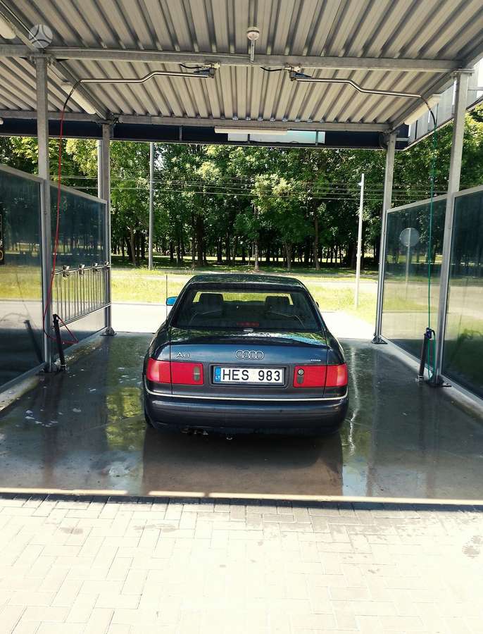 Audi A8, 2.8 l., Седан