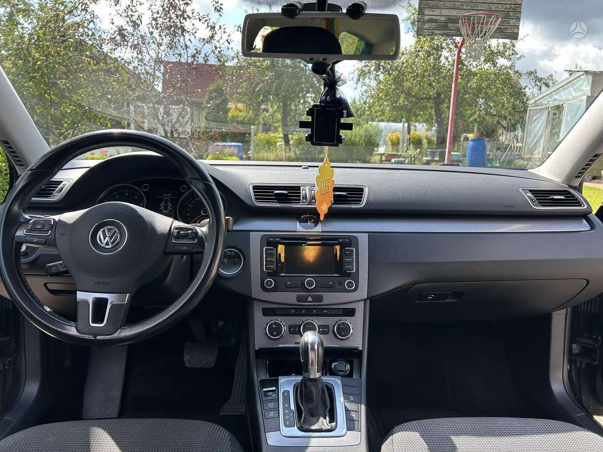 Volkswagen Passat - 3