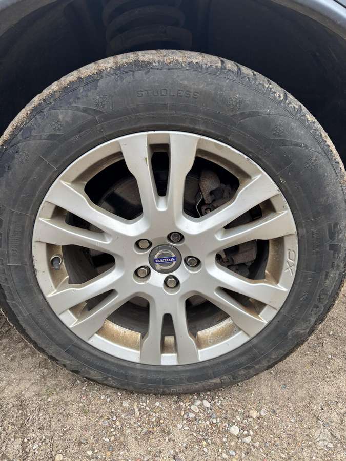 Volvo XC90 dalimis