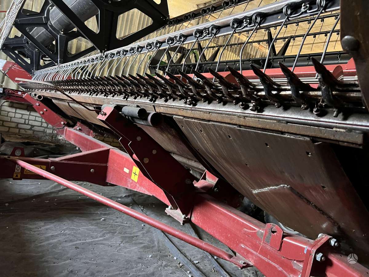 Rostselmash Acros, kombaini