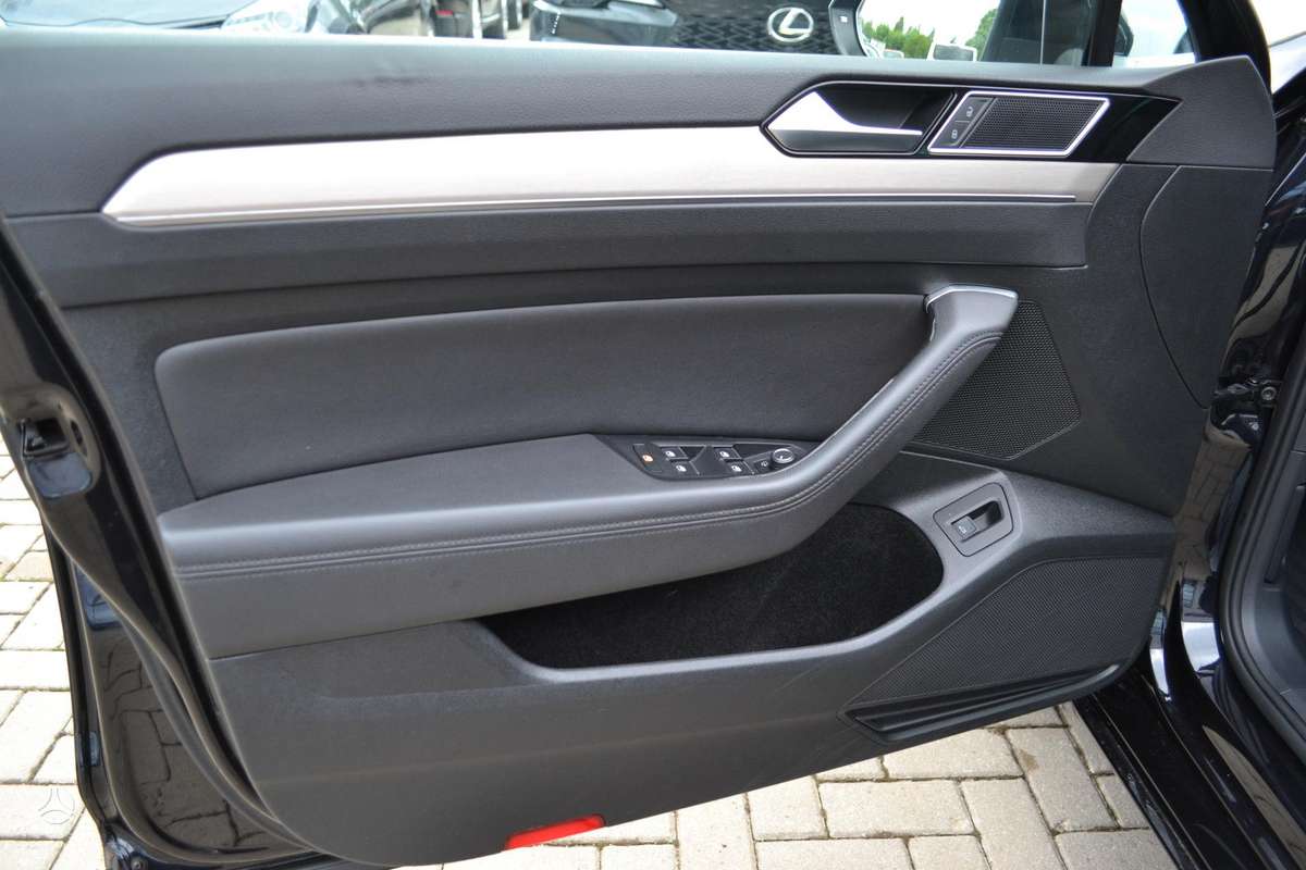 Volkswagen Passat, 2.0 l., Универсал