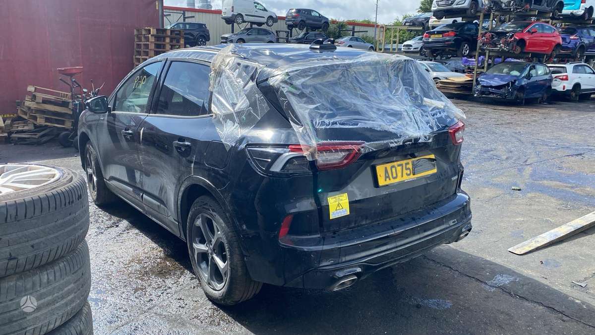Ford Kuga for parts