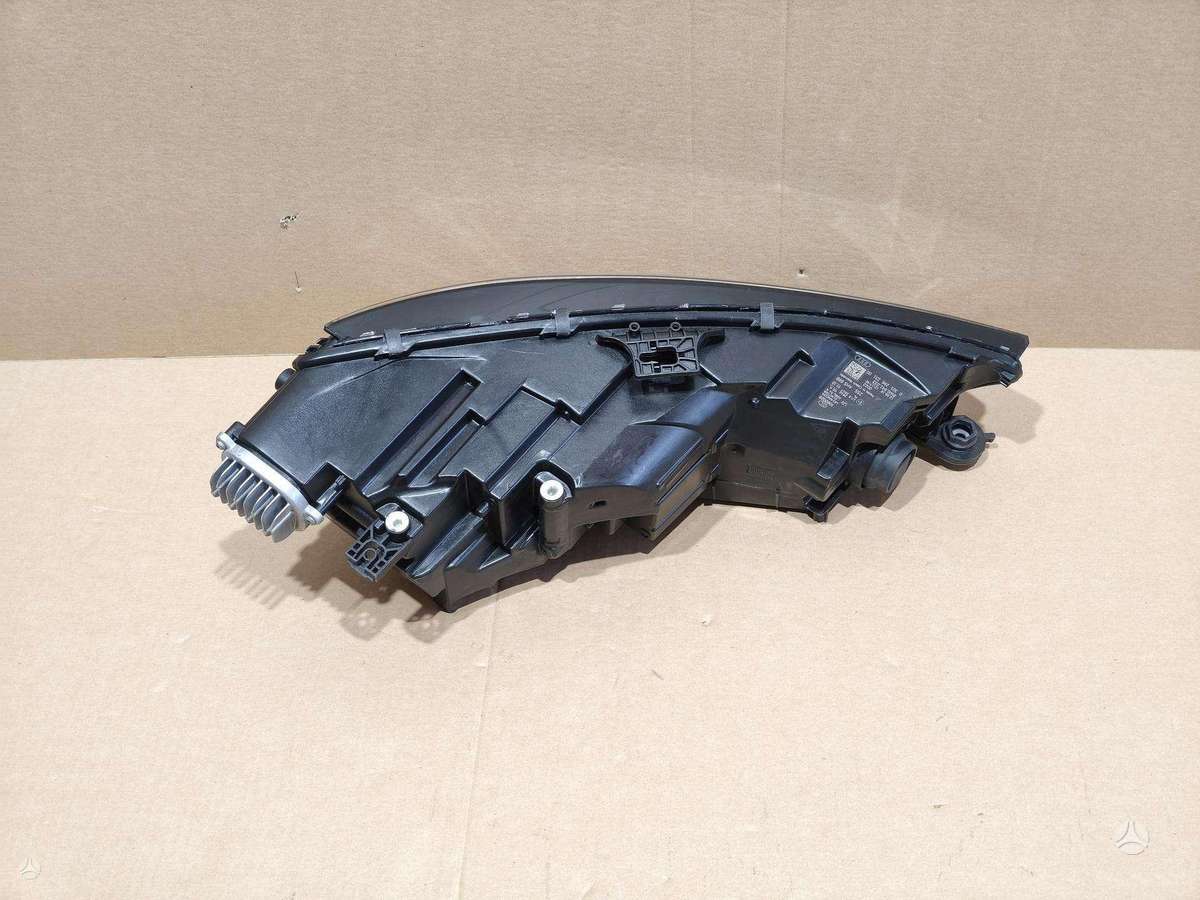 Audi A4, 8W0941033